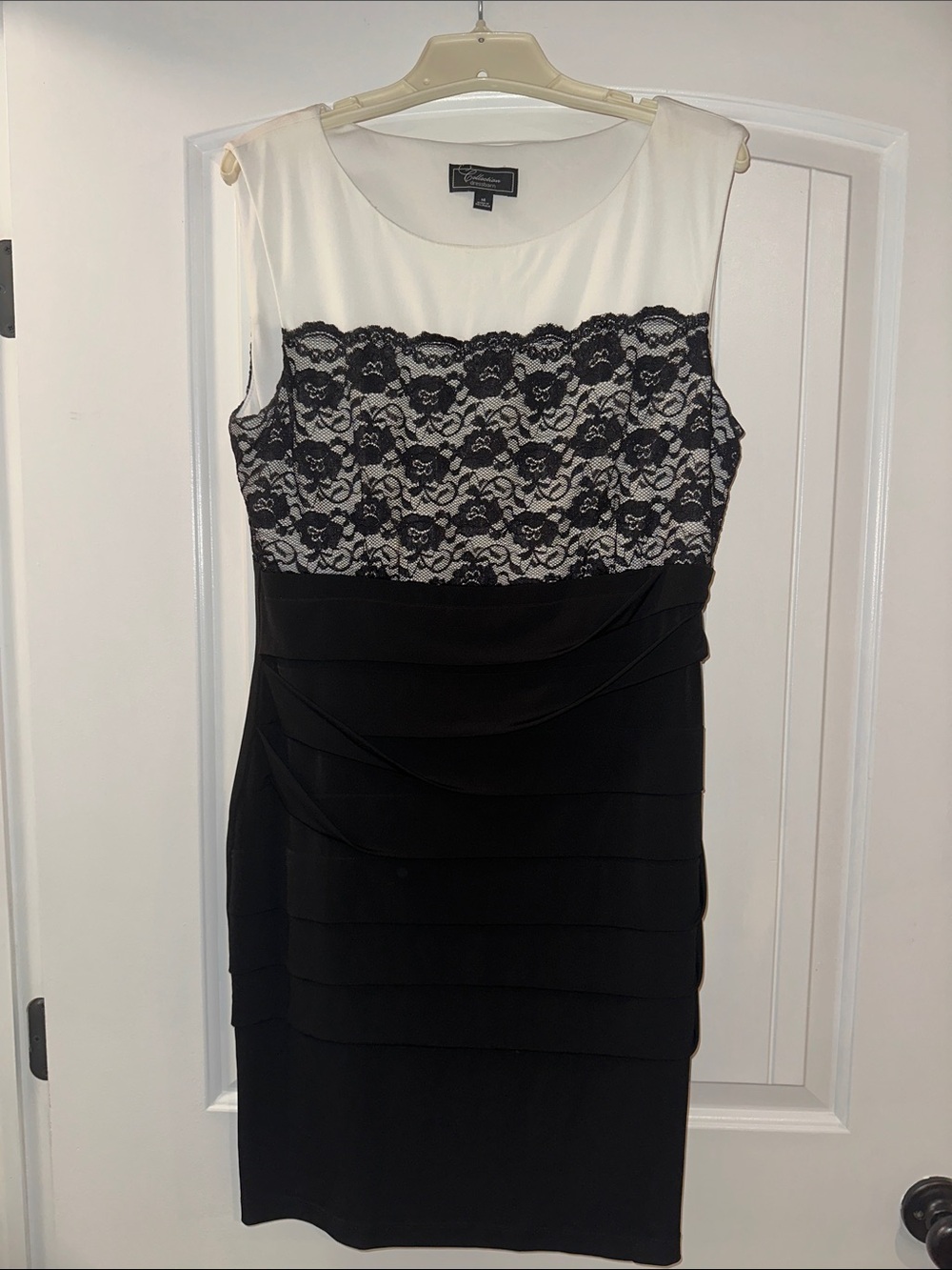 Black & White Lace Bodice Sleeveless Dress